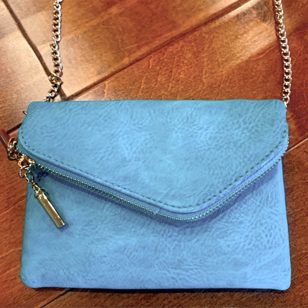 Turquoise crossbody purse with gold zipper